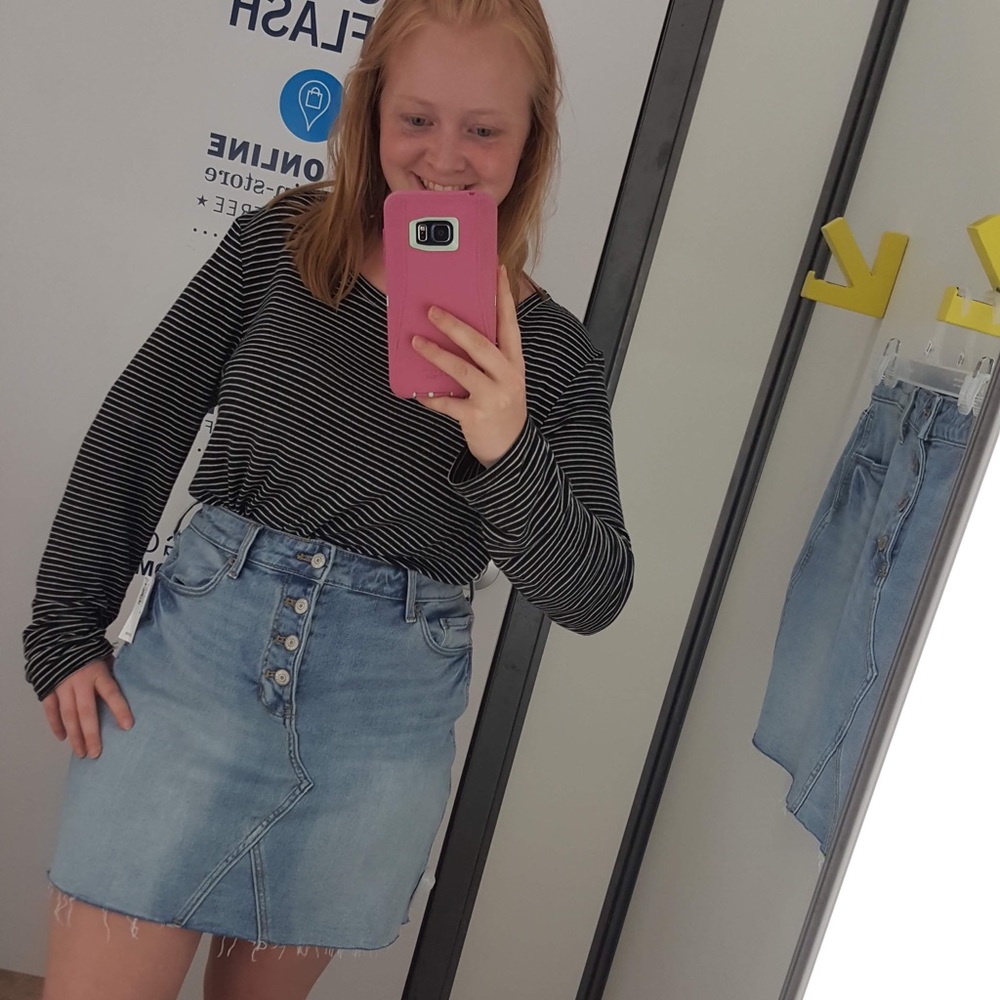 Denim Old Navy Skirt with distressed hem
